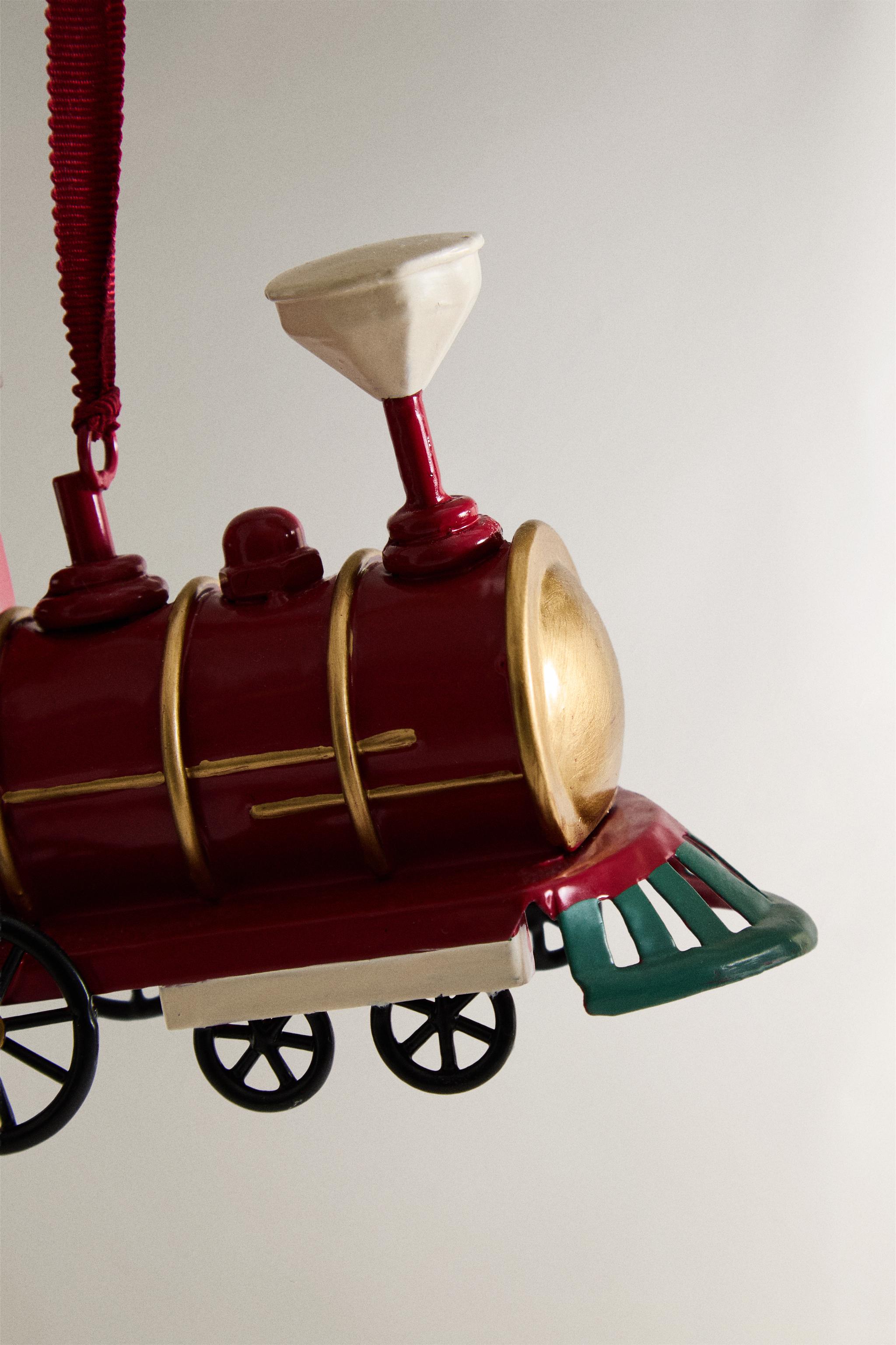 LIGHT TRAIN CHRISTMAS TREE ORNAMENT